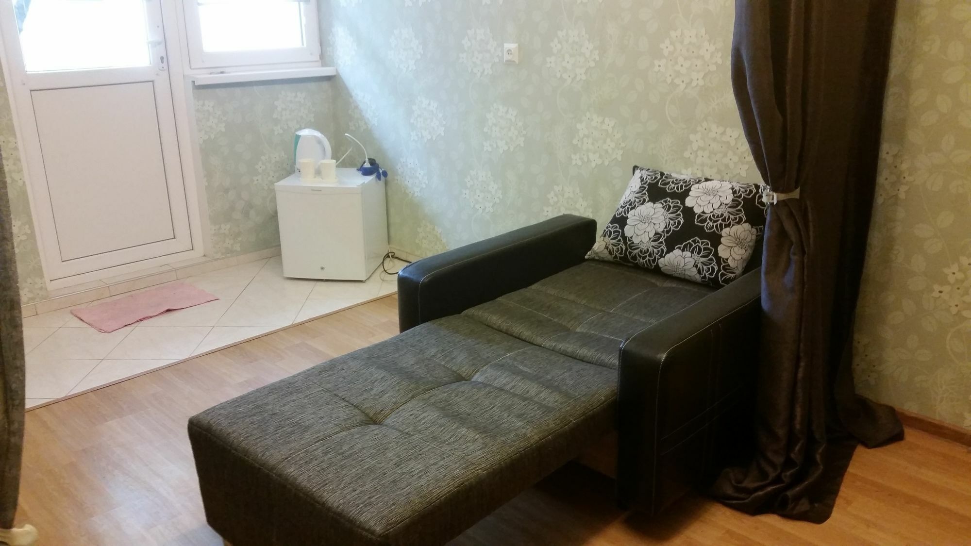 Guest House Spartak Тбілісі Екстер'єр фото