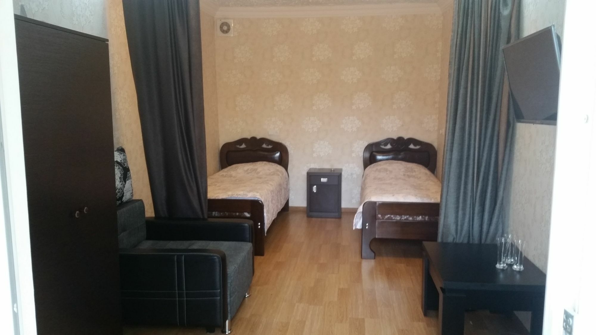 Guest House Spartak Тбілісі Екстер'єр фото